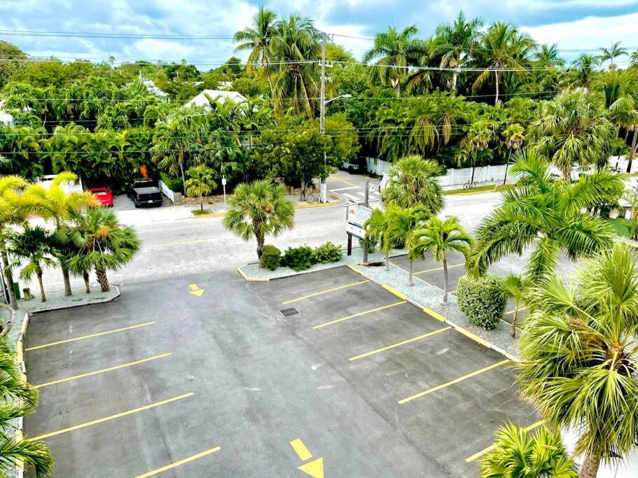 St Kitts - Downtown Waterfront Penthouse Pool Dock Parking Villa Key West Exterior photo