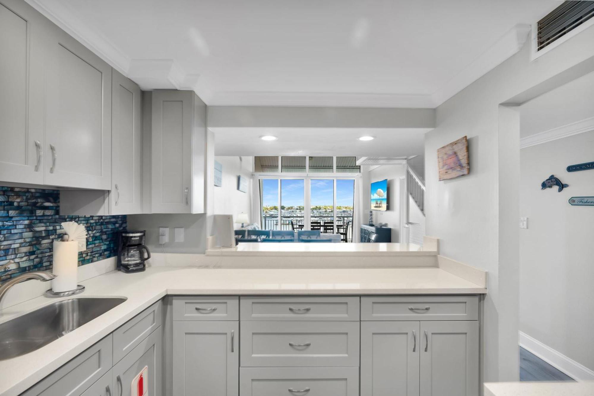 St Kitts - Downtown Waterfront Penthouse Pool Dock Parking Villa Key West Exterior photo